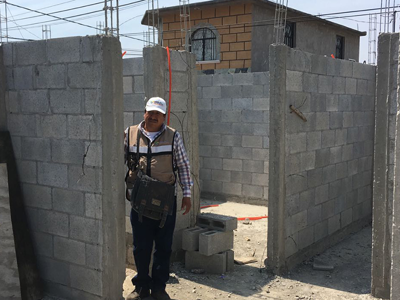 Avanza construcción de las primeras viviendas en Tlayacapan