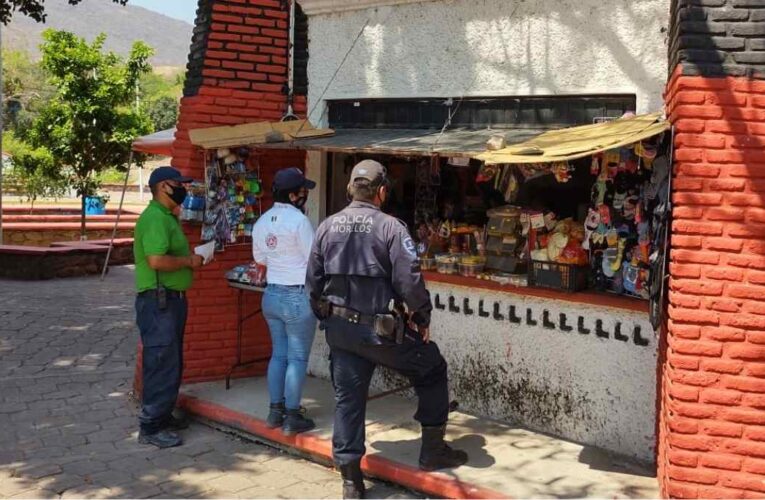 En comunidades de Tlaquiltenango, el Convoy contra el Covid-19, pide a comerciantes seguir con medidas de higiene