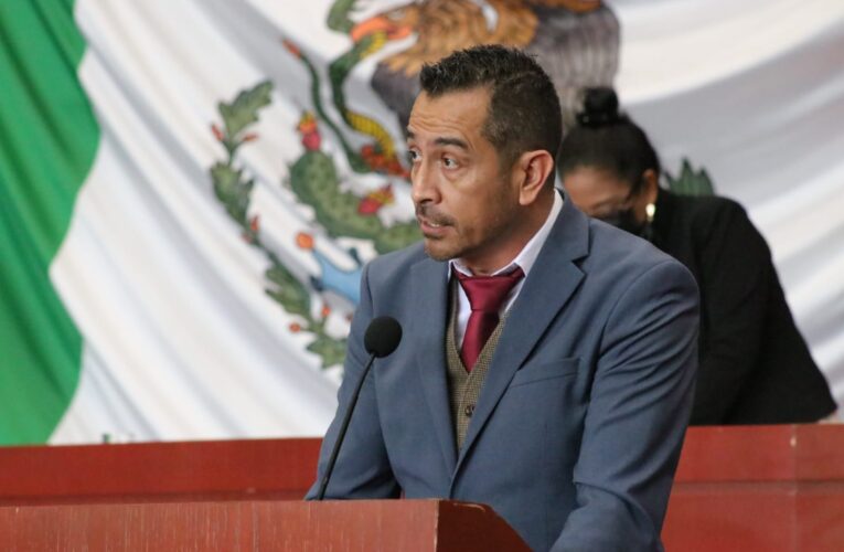 Presenta diputado Arturo Pérez iniciativas de reforma constitucional y ley estatal de revocación de mandato