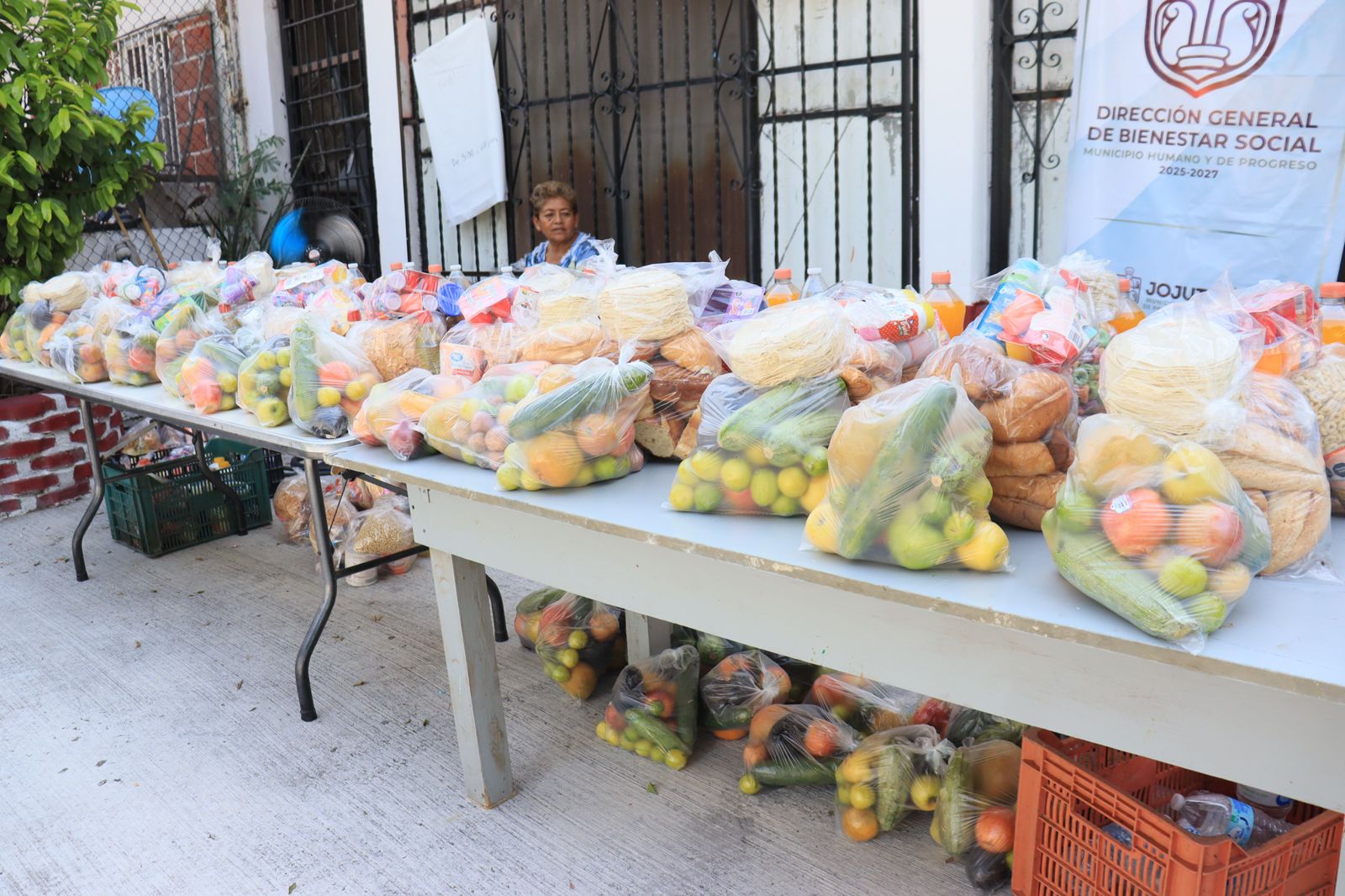 Apoyo que transforma: familias de Jojutla reciben despensas accesibles para aliviar su economía